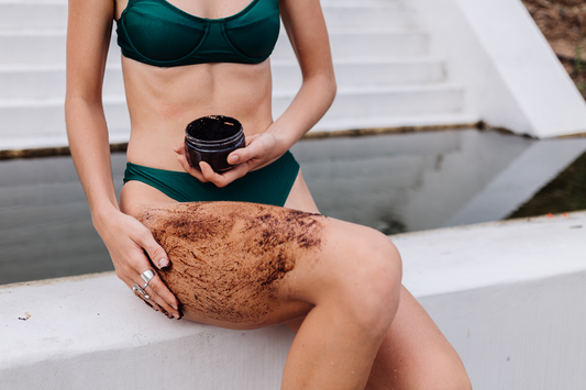LO SCRUB: IL SEGRETO PER UN'ABBRONZATURA DURATURA